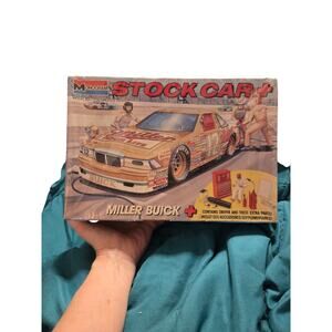 Monogram 1:24 Miller Buick Stock Car Plus Model Kit #2915 NIB